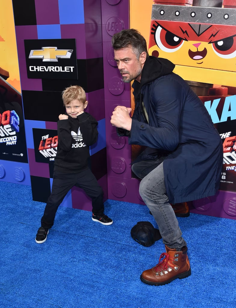 Джош и Аксел стават на премиерата на The Lego Movie 2: The Second Part през 2019 г.