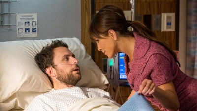 Чарли Дей и Дженифър Анистън в кадър от филма “Шефове гадняри 2“.