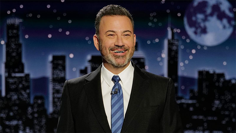 Джими Кимъл по време на своето шоу “Jimmy Kimmel Live!“ на 18 Октомври, 2023 г.