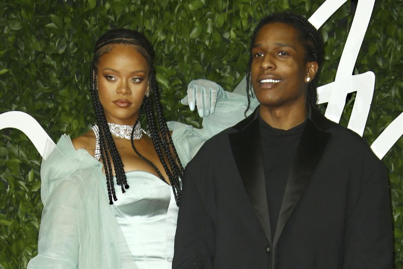 A$AP Rocky и Риана пристигат на Британските модни награди през 2019 г. в Лондон.