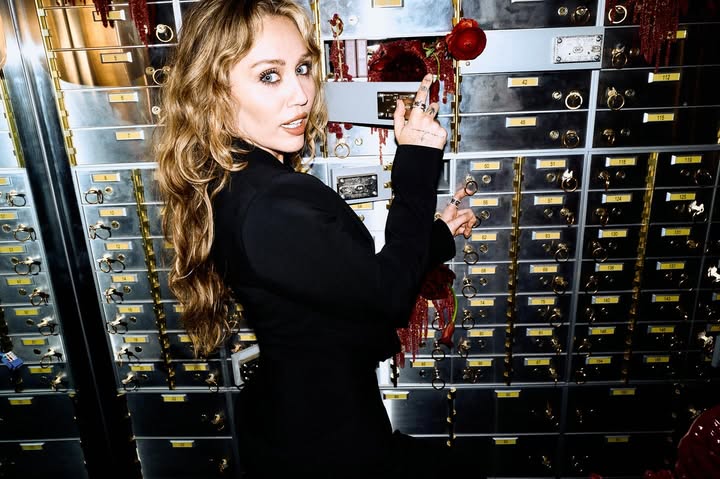 Майли Сайръс