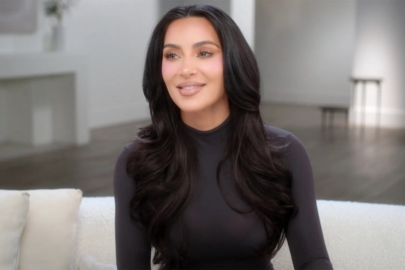 Ким Кардашиян в кадър от първият епизод на седми сезон на шоуто “Кардашиян“.