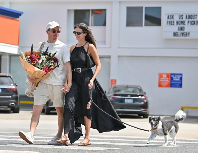 Шон Уайт и Нина Добрев на 24 Аавгуст 2025 г. в Лос Анджелис, Калифорния.