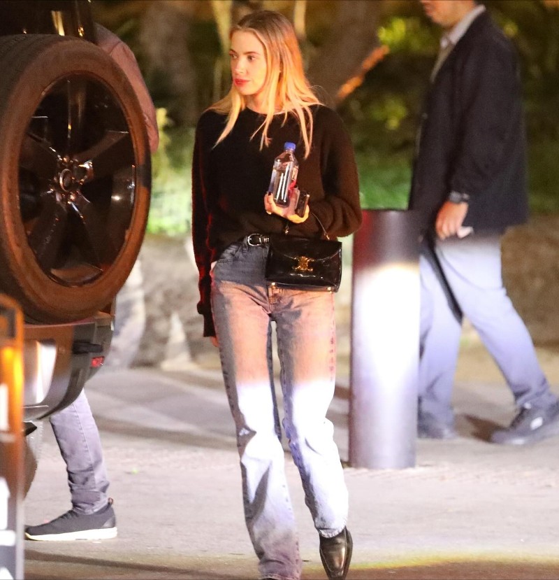 Ашли Бенсън на вечеря в Лос Анджелис.