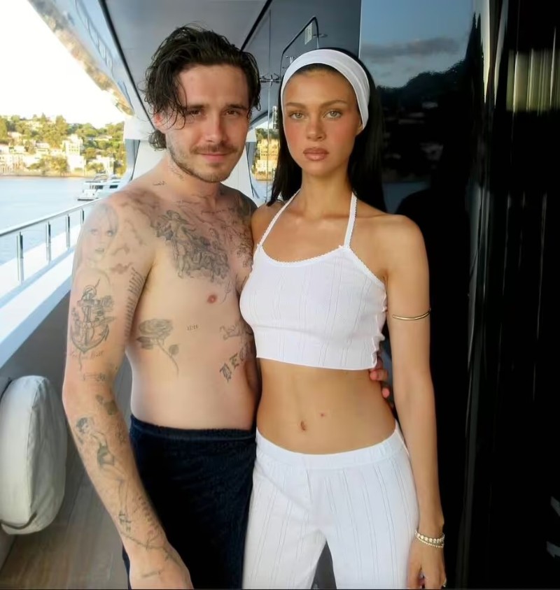 Бруклин Бекъм и Никола Пелц.