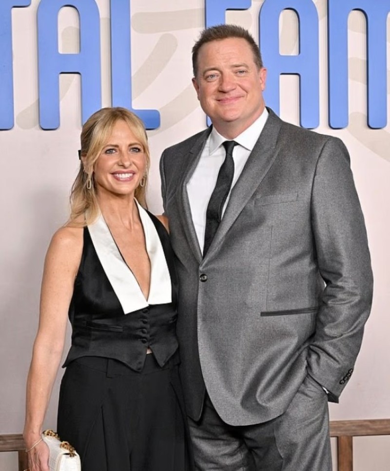 Сара Мишел Гелар и Брендън Фрейзър на премиерата на филма “Семейство под наем“.