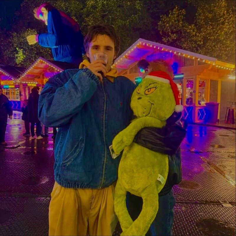 Круз Бекъм със своята приятелка Джаки Апостел.