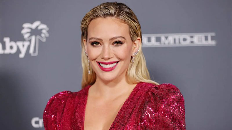 Хилари Дъф на 13 Ноември 2021 г. в Уест Холивуд, Калифорния.