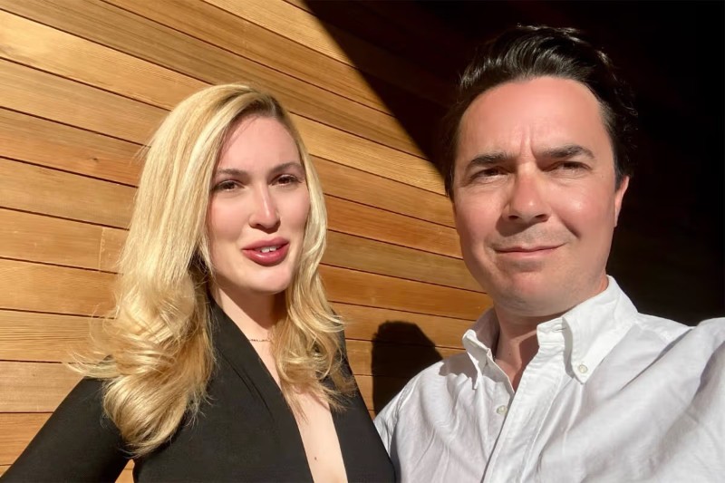 Оливия Нуци заедно с Райън Лица.