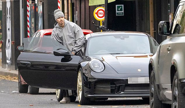 Ромео Бекъм с Porsche.