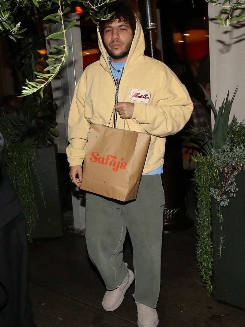 Бени Бланкона вечеря в ресторант Saffy's.