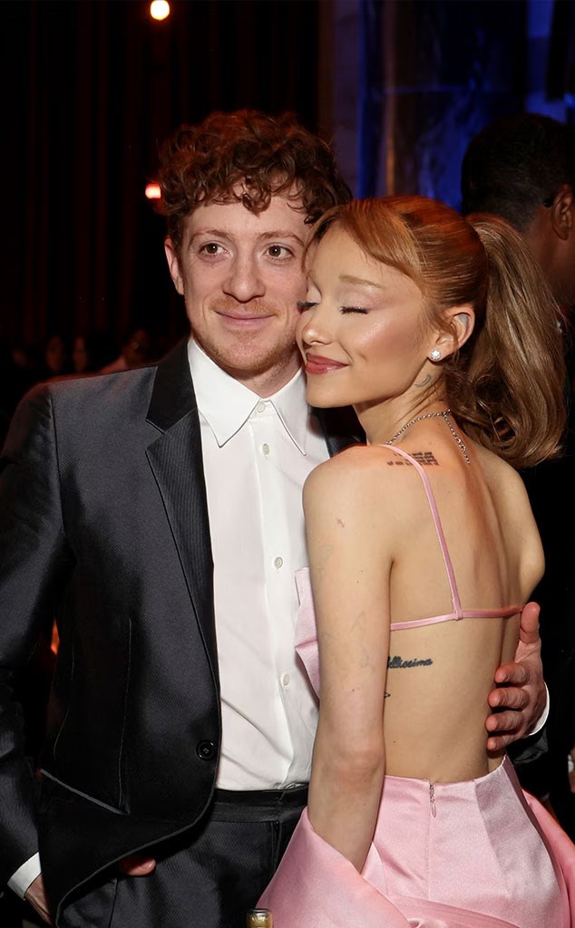 Итън Слейтър и Ариана Гранде.