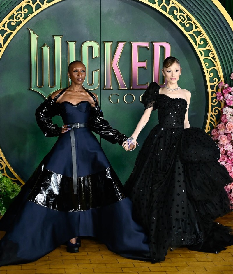 Ариана Гранде и Синтия Ериво на премиерата на “Wicked: For Good“ в Лондон.