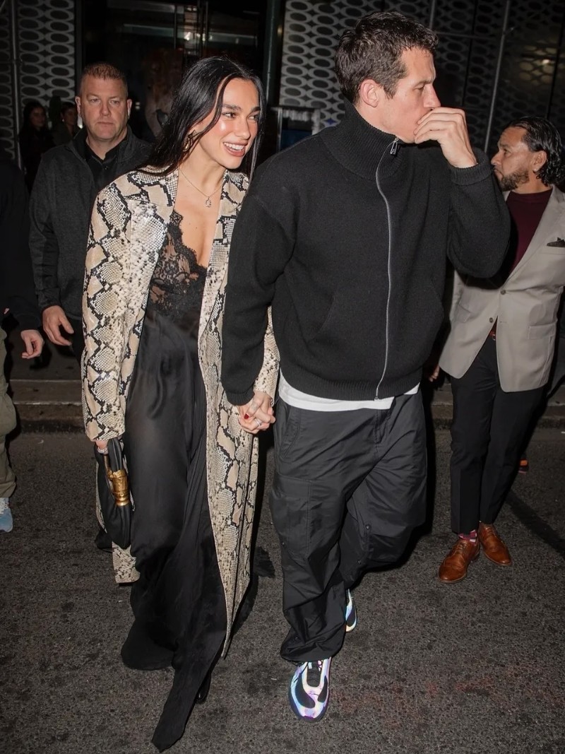 Дуа Липа и Калъм Търнър.