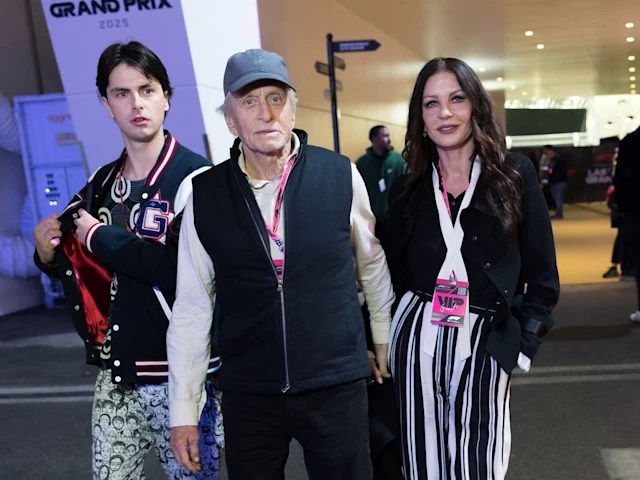 Дилън Дъглас, Майкъл Дъглас и Катрин Зита-Джоунс в Лас Вегас, Невада.