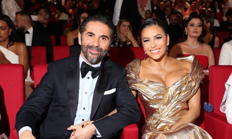 Хосе Бастон и Ева Лонгория по време на церемонията по откриването на Международния филмов фестивал „Червено море“ в Джеда, Саудитска Арабия, Декември 2024 г.