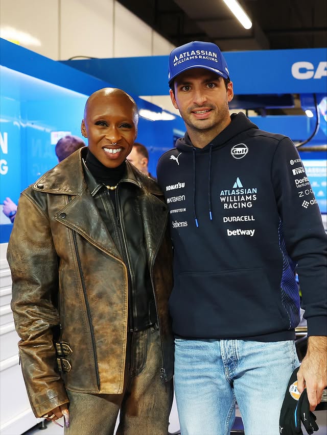 Синтия Ериво и Карлос Сайнц.