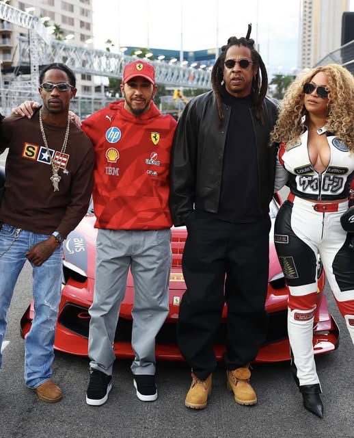 Травис Скот, Луис Хамилтън, Джей-Зи и Бионсе на състезанието от Формула 1 в Лас Вегас.