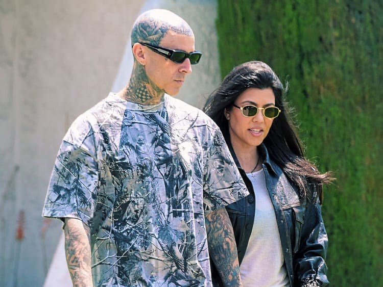 Травис Баркър и Кортни Кардашиян във Фонтана, Калифорния, Юни 2025 г.