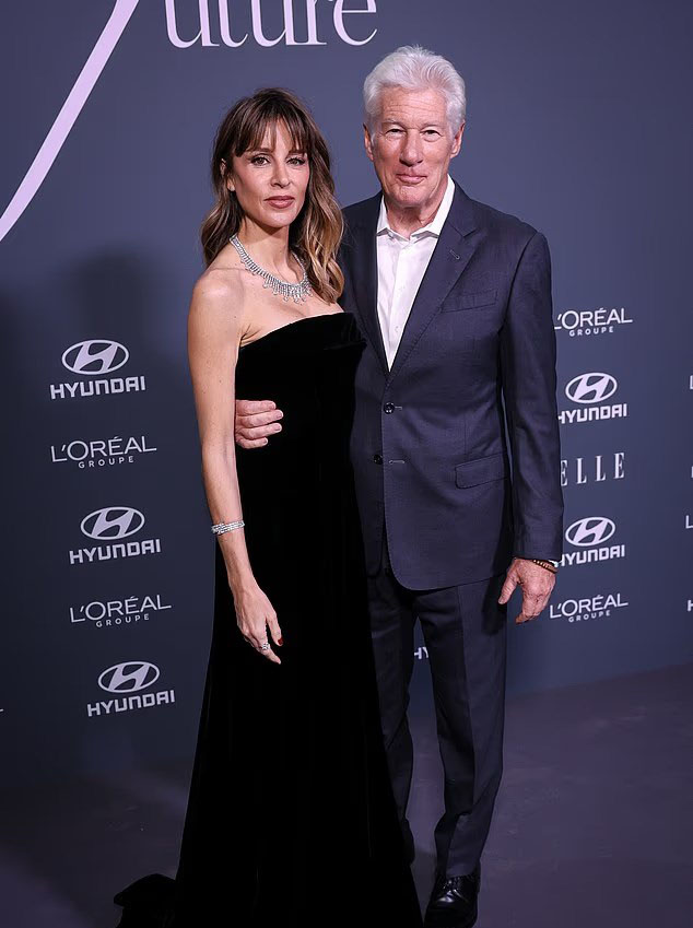 Алехандра Силва и Ричард Гиър по време на ELLE Eco Awards.