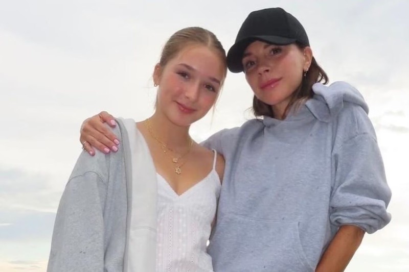 Харпър и Виктория Бекъм.