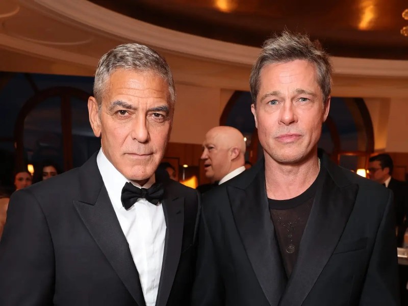 Джордж Клуни и Брад Пит на световната премиера на „Wolfs“ по време на Международния филмов фестивал във Венеция.