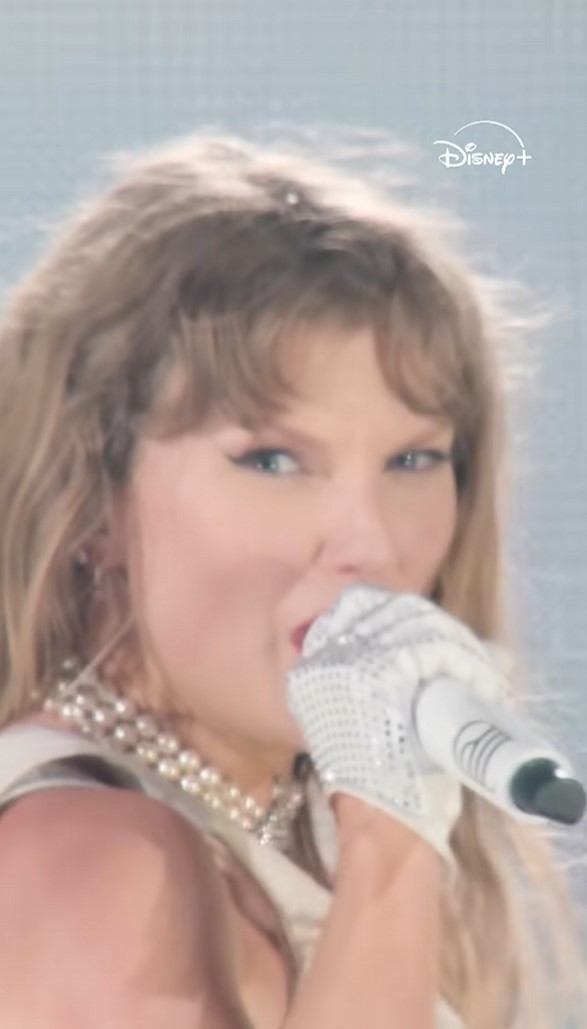 Тейлър Суифт по време на турнето.