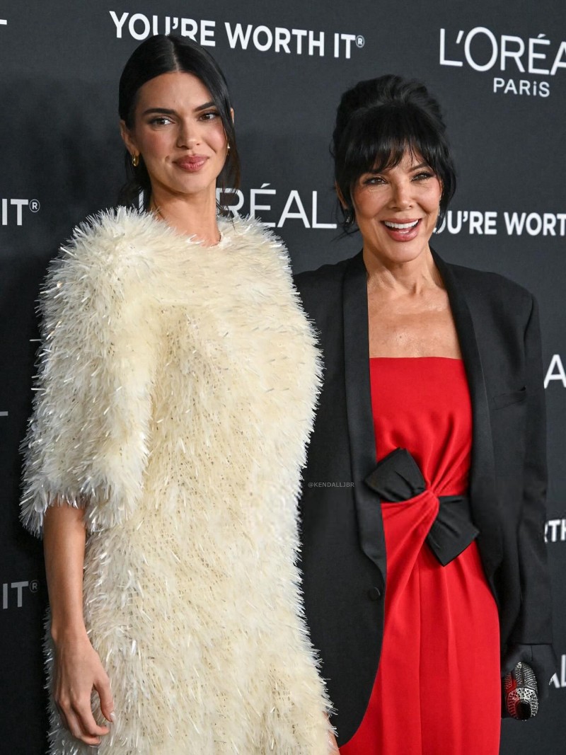 Кендъл Дженър и Крис Дженър.