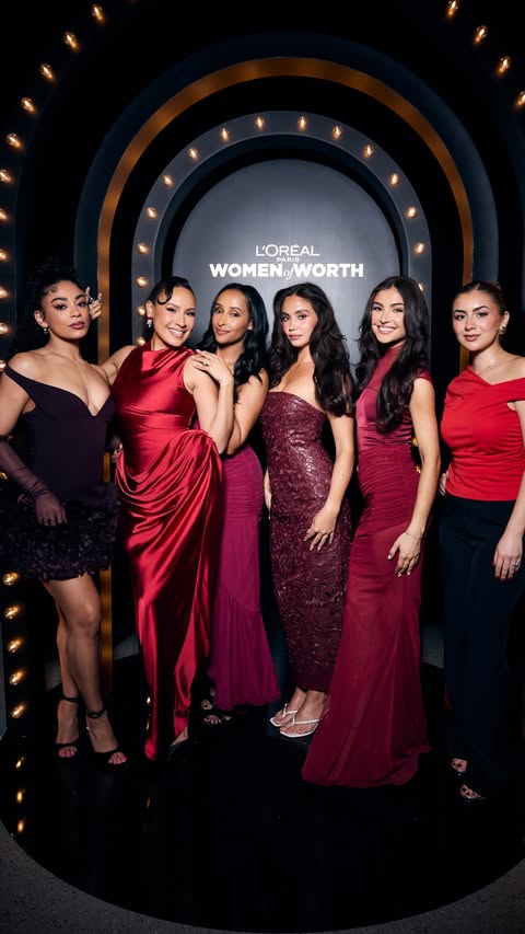 Част от участничките в L'Oreal Paris Women of Worth.