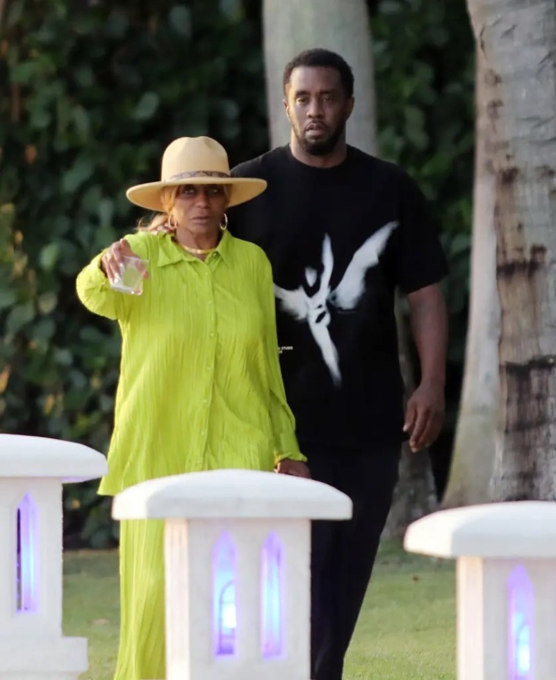 Шон Комбс с майка му Джанис.