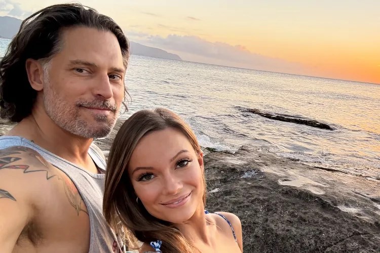 Джо Манганиело и Кейтлин О’Конър в Оаху, Хавай.