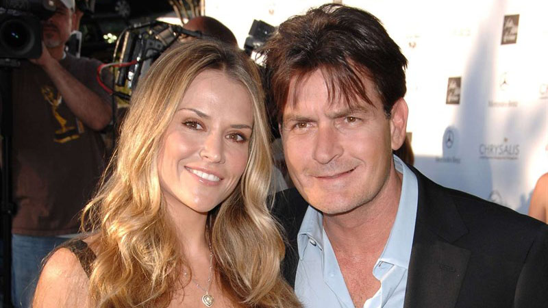 Брук Мюлер и Чарли Шийн през 2008 г.