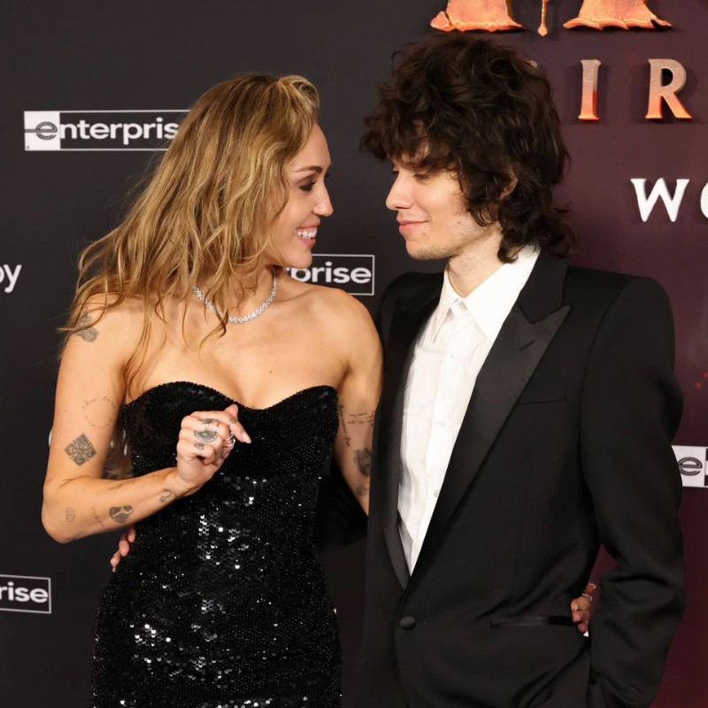 Майли Сайръс и Макс Морандо.