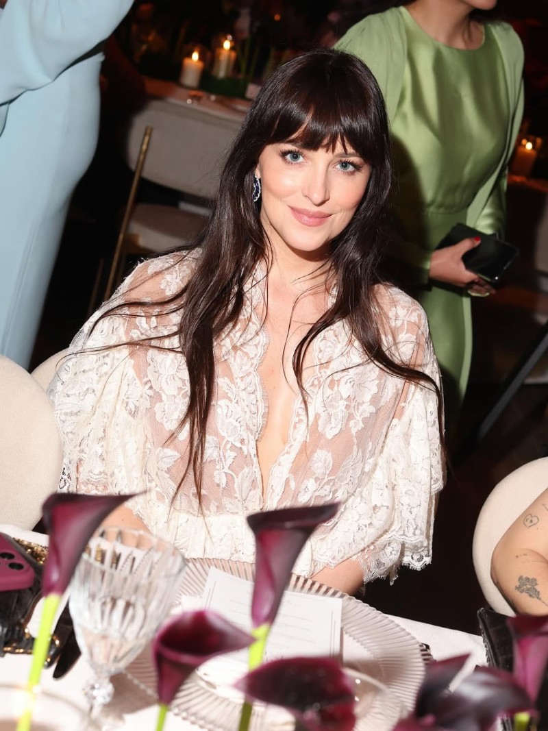 Дакота Джонсън на Международния филмов фестивал Червено море в Саудитска Арабия.