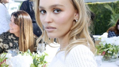 Лили-Роуз Деп на обяда на Chanel в Музея на филмовата академия в Лос Анджелис на 9 Ноември 2023 г.