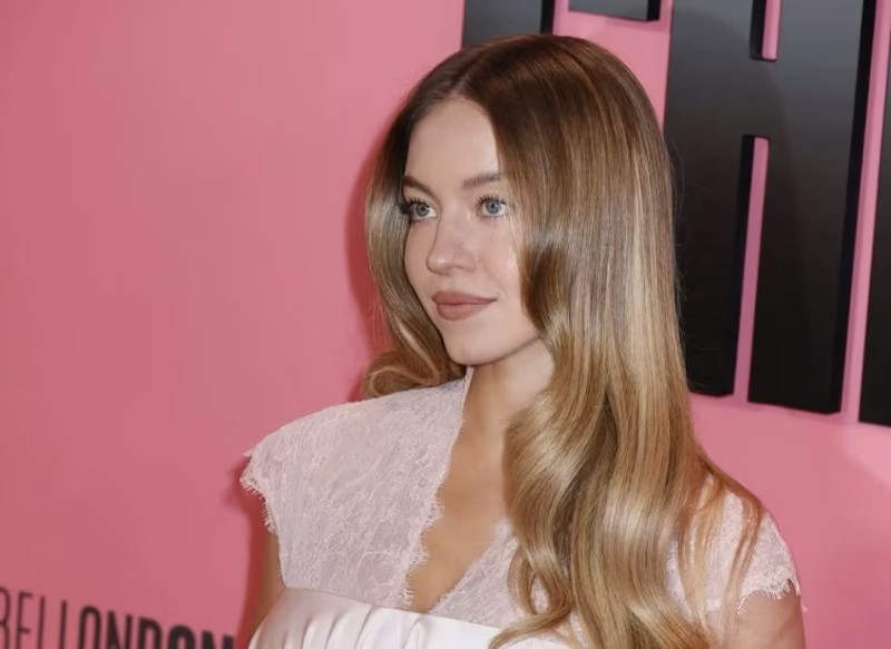 Сидни Суини